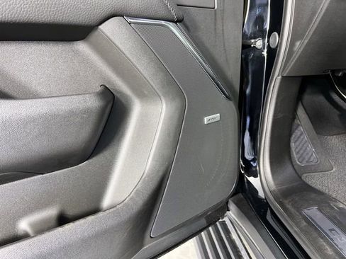 Used 2024 GMC Yukon Denali w/ Denali Reserve Package image 25