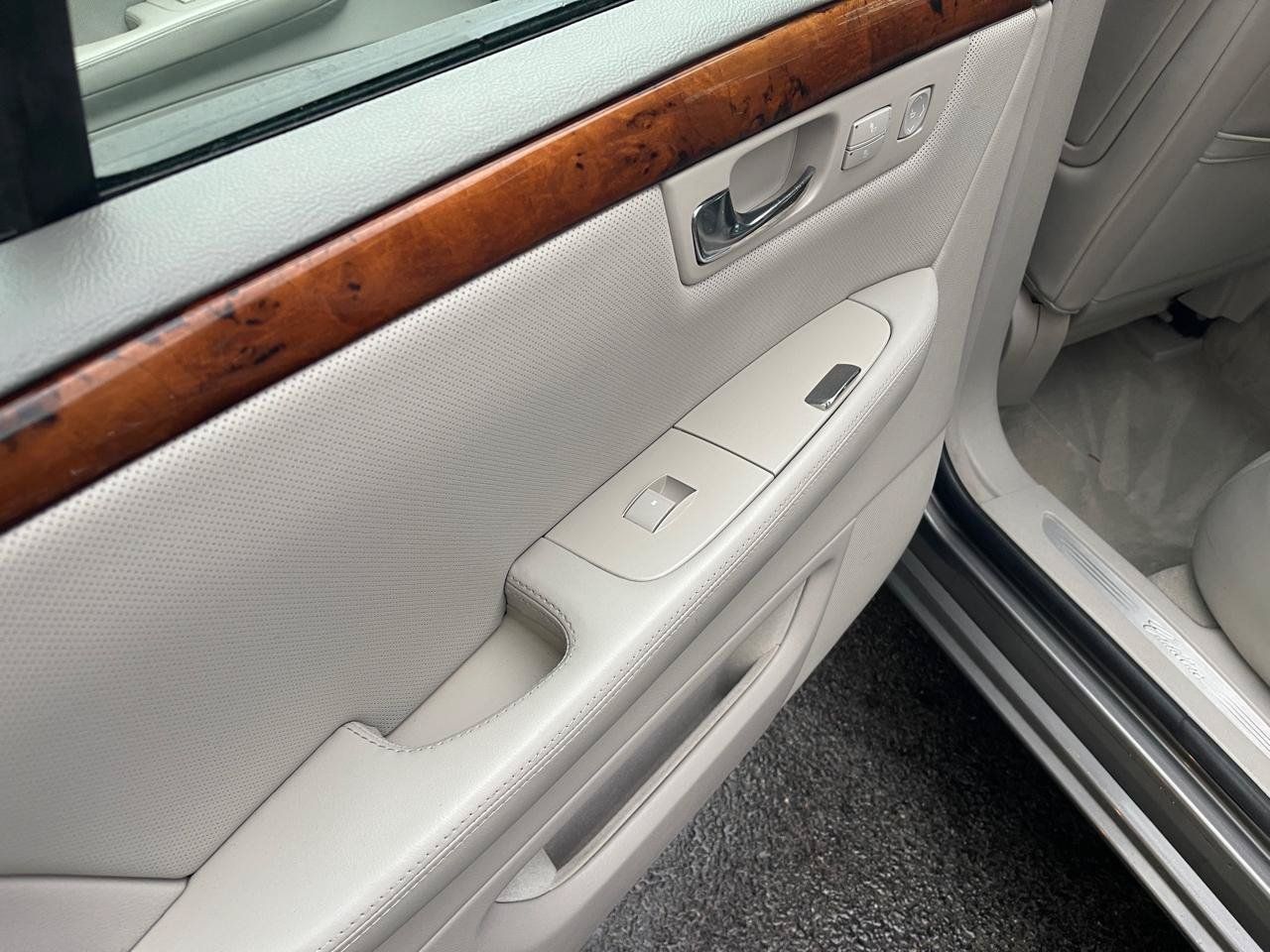 Used 2007 Cadillac DTS Luxury II FWD image 12