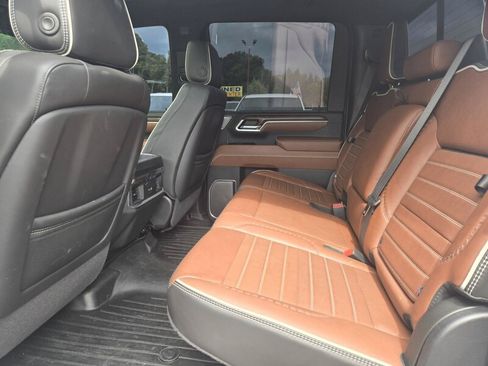 Used 2025 GMC Sierra 3500 Denali Ultimate AWD/4WD image 26