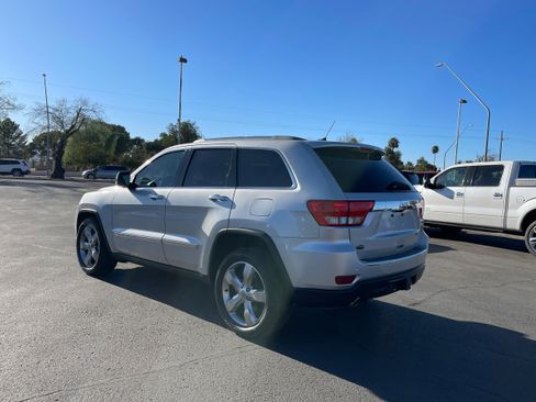 Used 2012 Jeep Grand Cherokee Overland w/ Trailer Tow Group IV image 3