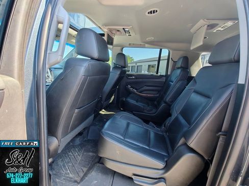 Used 2019 Chevrolet Suburban Premier RWD image 21