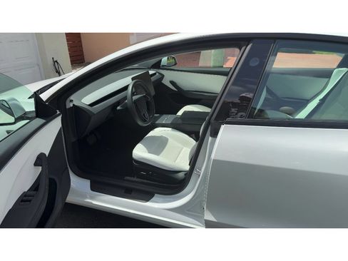 Used 2024 Tesla Model 3 Long Range RWD image 5