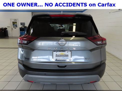 Used 2023 Nissan Rogue SV image 12