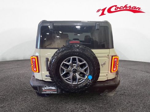 New 2025 Ford Bronco Badlands image 6