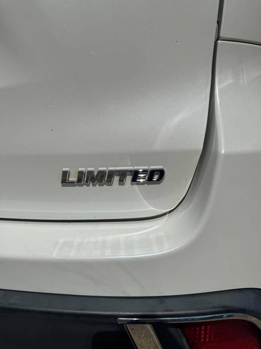 Used 2019 Toyota Highlander Limited Platinum FWD image 8