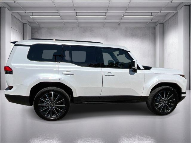 Certified 2026 Lexus GX 550 w/ Accessory Package (ZB) AWD/4WD image 2