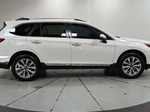 Used 2019 Subaru Outback 3.6R Touring image 6