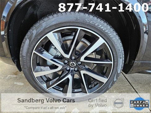 Certified 2024 Volvo XC90 B6 Plus w/ Protection Package Premier image 9