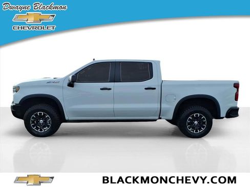 Used 2023 Chevrolet Silverado 1500 ZR2 w/ Technology Package image 6