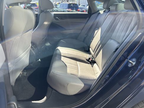 Used 2018 Honda Accord Touring image 24