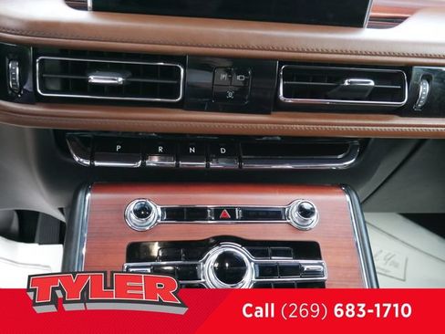 Used 2021 Lincoln Aviator Grand Touring w/ Equipment Group 302A AWD/4WD image 30