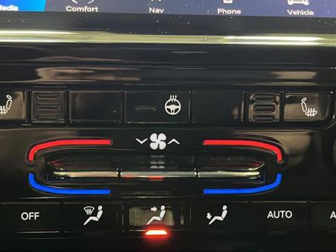 Used 2023 Jeep Grand Cherokee 4WD 4xe image 36