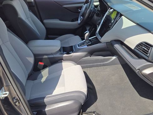 Used 2023 Subaru Outback Premium AWD/4WD image 5