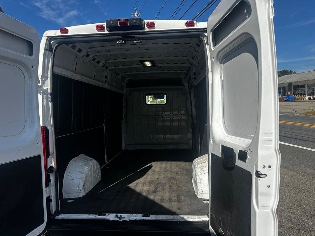 Used 2024 RAM ProMaster 2500 FWD image 7