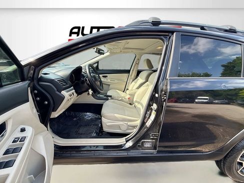 Used 2014 Subaru Crosstrek 2.0i Premium w/ Moonroof Package AWD/4WD image 19
