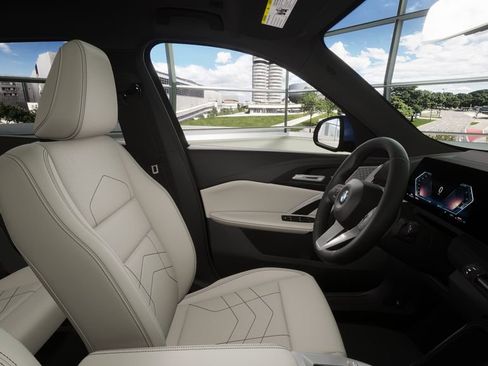 Used 2026 BMW X1 xDrive28i w/ Technology Package image 37