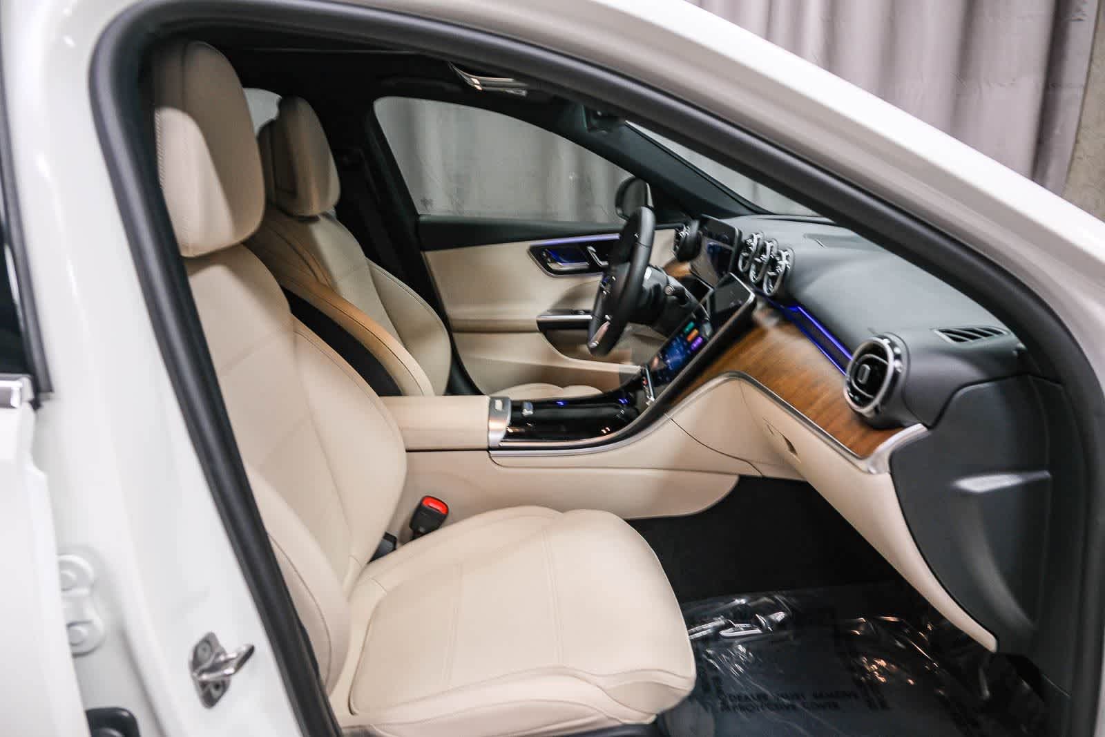 Used 2025 Mercedes-Benz C 300 4MATIC Sedan image 20