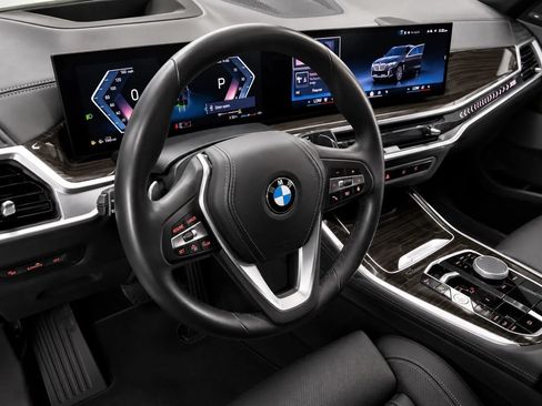 Used 2024 BMW X5 xDrive40i w/ Premium Package AWD/4WD image 11