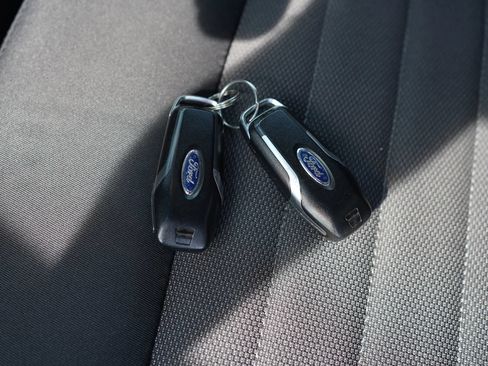 Used 2016 Ford Edge SE AWD/4WD image 20