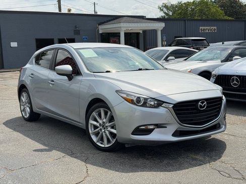 Used 2017 MAZDA MAZDA3 Touring FWD image 9