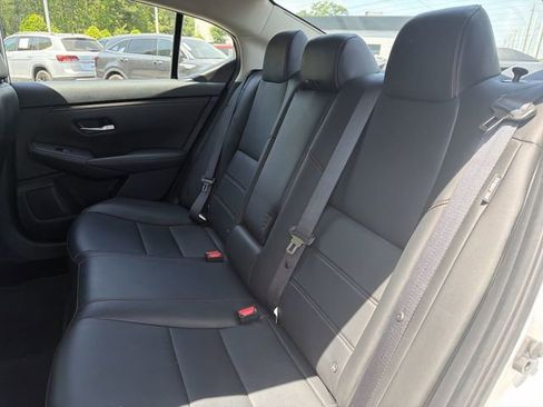Used 2021 Nissan Sentra SR w/ SR Premium Package FWD image 22