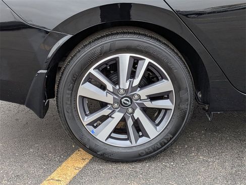 Used 2024 Nissan Versa SV w/ Trunk Package image 22