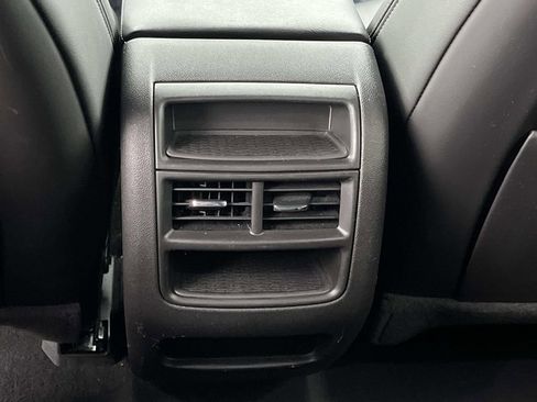 Used 2023 Cadillac XT5 Premium Luxury image 18