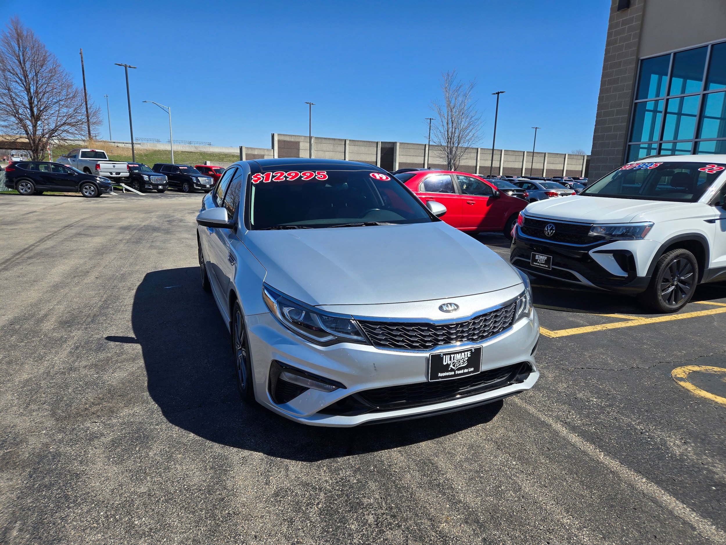 Used 2019 Kia Optima LX w/ LX Premium Package FWD image 2