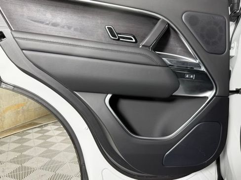 New 2025 Land Rover Range Rover SE AWD/4WD image 23