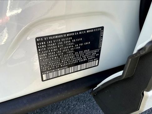 New 2025 Volkswagen Tiguan SE AWD/4WD image 15