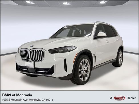 Certified 2024 BMW X5 xDrive40i w/ Parking Assistance Package AWD/4WD image 1
