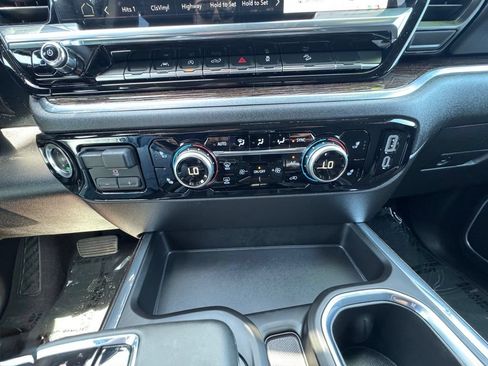 Used 2025 GMC Sierra 1500 Elevation w/ Preferred Package AWD/4WD image 30