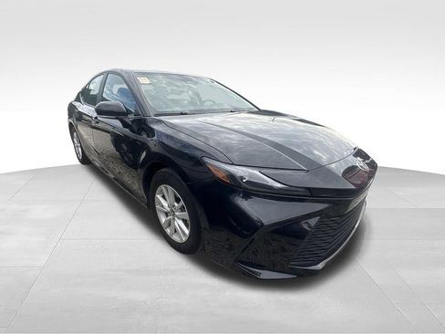 Used 2026 Toyota Camry LE FWD image 8