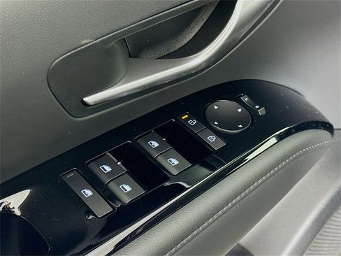 New 2026 Hyundai Tucson Limited image 32