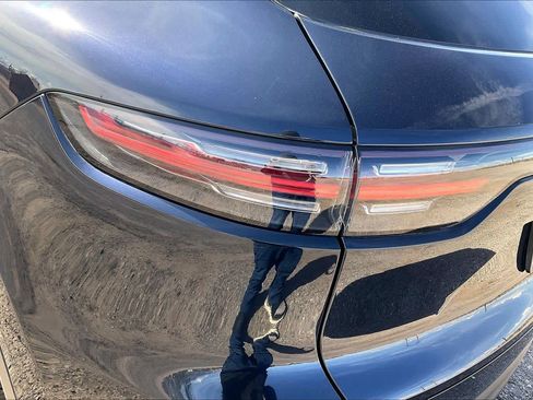 Used 2023 Porsche Cayenne image 28