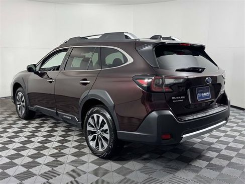 Used 2025 Subaru Outback Touring XT image 8
