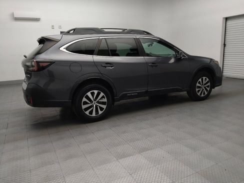 Used 2020 Subaru Outback Premium image 10