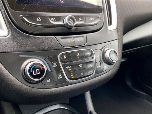 Used 2024 Chevrolet Malibu LT FWD image 34