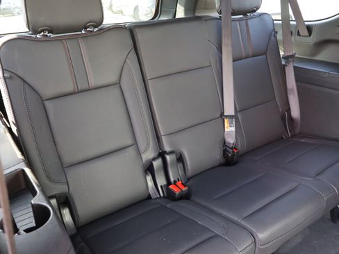 Used 2025 Chevrolet Suburban RST w/ Comfort Package image 39