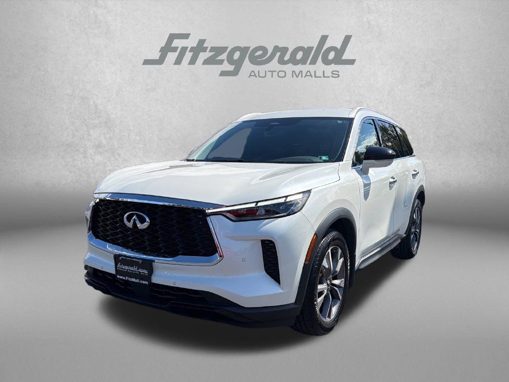 Used 2023 INFINITI QX60 Luxe w/ Cargo Package AWD/4WD image 3