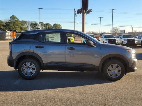 New 2026 Nissan Kicks S image 2