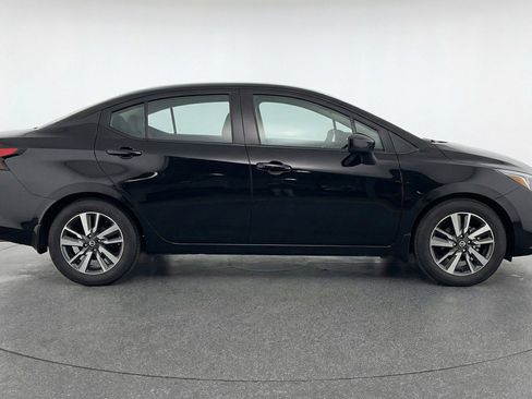 Used 2025 Nissan Versa SV FWD image 11