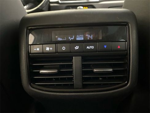 Used 2022 MAZDA CX-9 Touring image 23