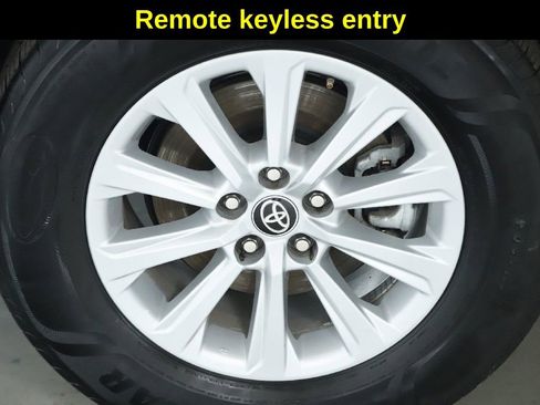 Used 2024 Toyota Grand Highlander XLE image 12