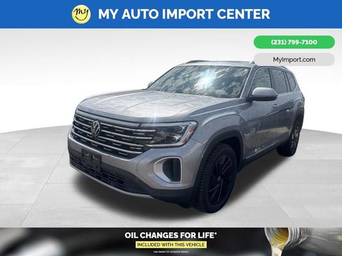 Used 2024 Volkswagen Atlas SEL image 3