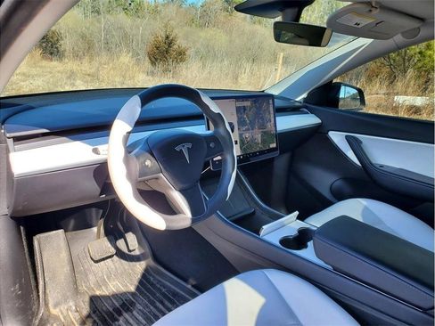 Used 2020 Tesla Model Y Long Range AWD/4WD image 13