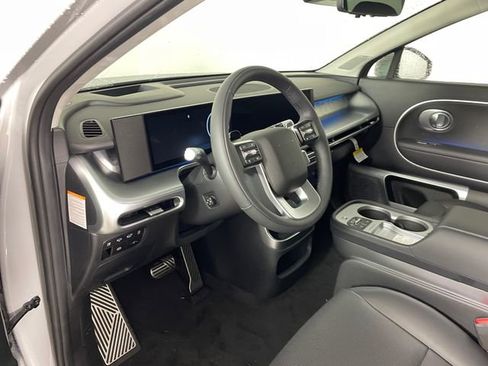 New 2026 Hyundai Ioniq 9 Calligraphy AWD/4WD image 2