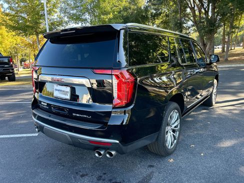 Used 2021 GMC Yukon XL Denali w/ Denali Ultimate Package image 9