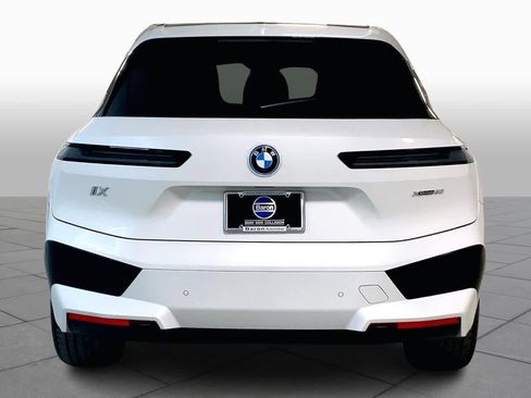 Used 2024 BMW iX xDrive50 w/ Sport Package image 4