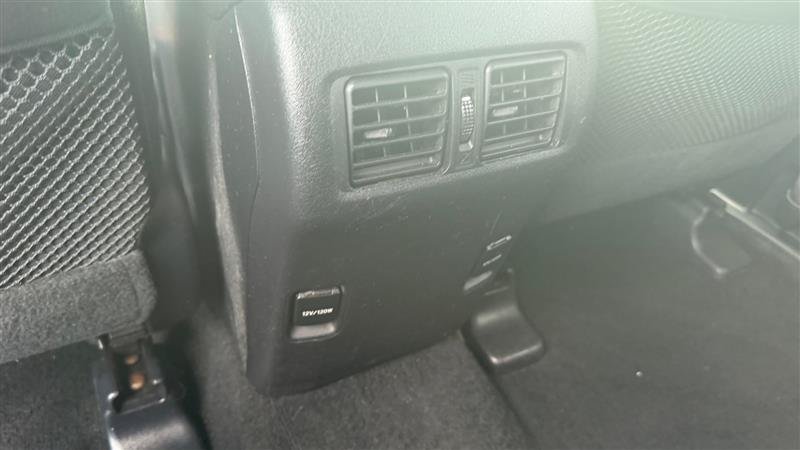Used 2015 Toyota 4Runner SR5 AWD/4WD image 17
